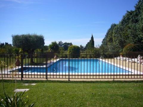 Bed and Breakfast Les Cigales Saint-Andiol Екстер'єр фото
