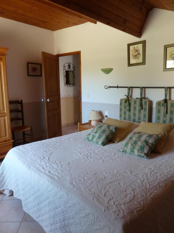 Bed and Breakfast Les Cigales Saint-Andiol Екстер'єр фото